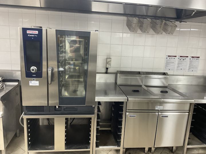Rational iCombi Pro with Waldorf twin fryers